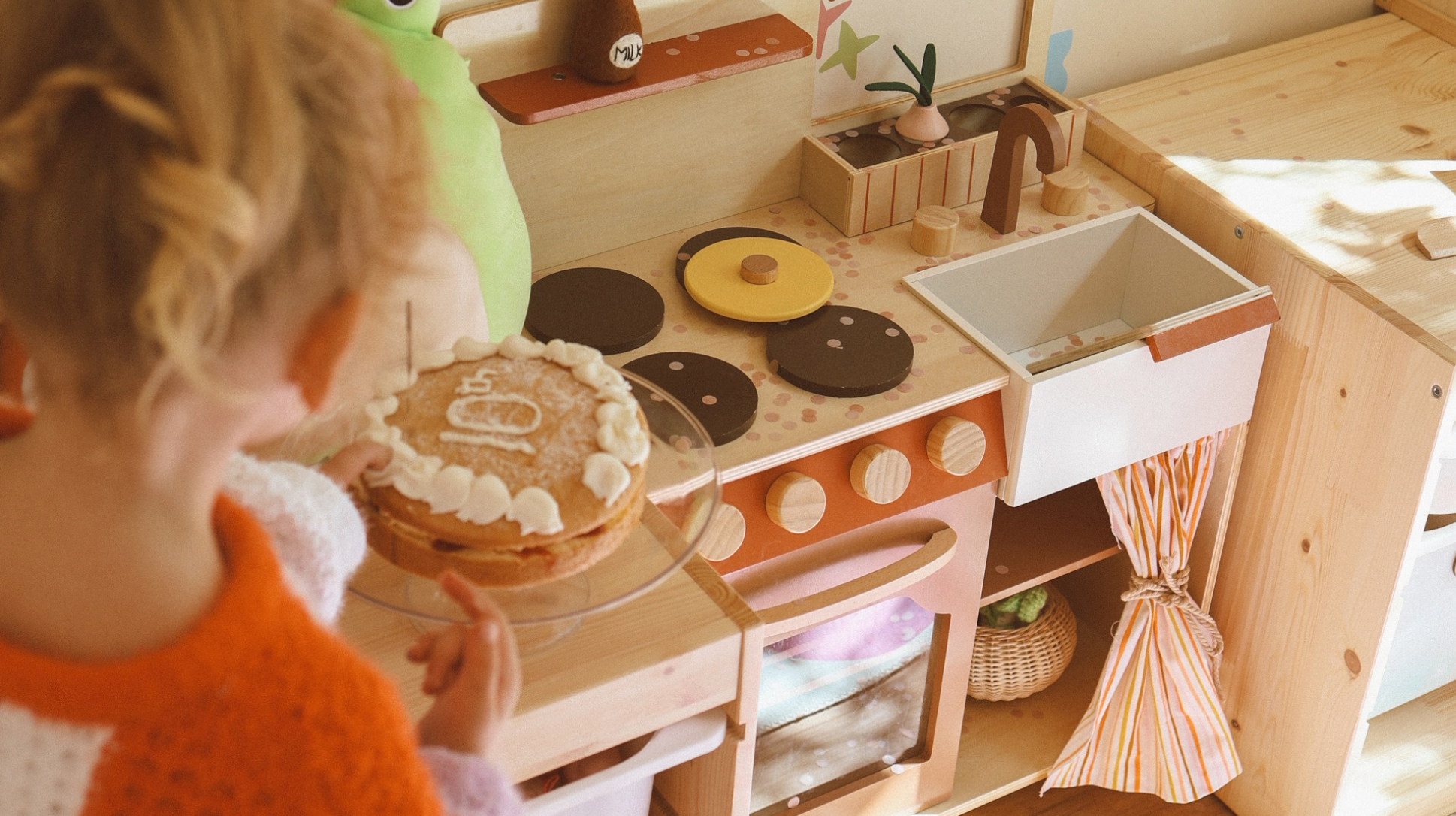 Top Tips for Organizing Your Child’s Play Kitchen