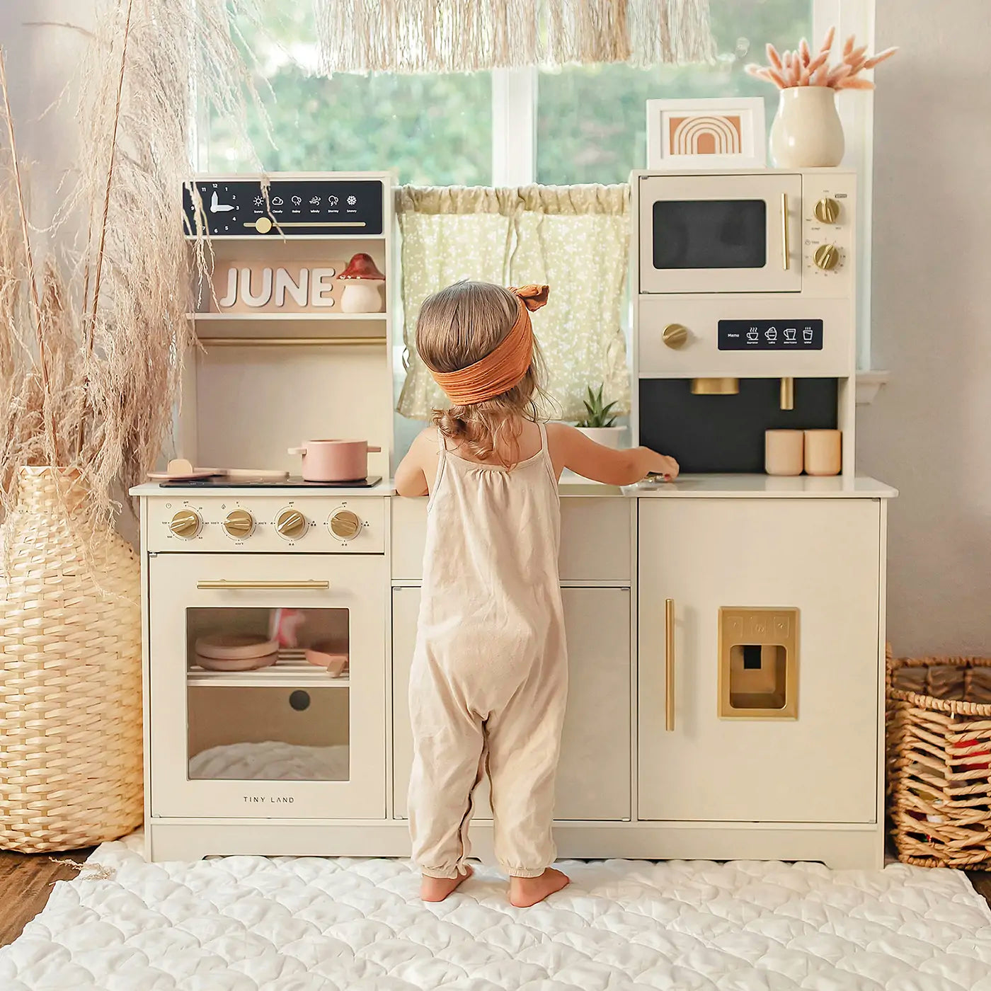 Small play kitchen for toddlers online