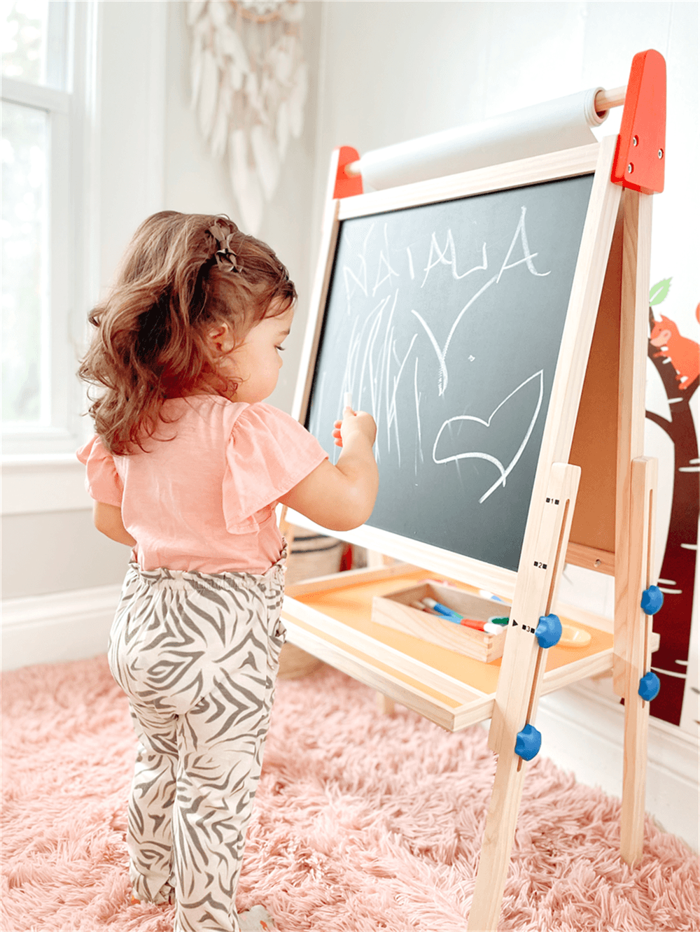 https://www.tinylandus.com/cdn/shop/files/tiny-land-r-double-sided-easel-for-kids-tiny-land-8_f80af60a-aa04-4f79-8d2a-5da41f3ae3c4.png?v=1692324021